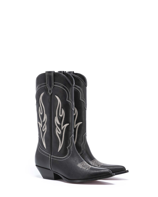 https://sonoraboots.it/cdn/shop/products/Santafe35_BlackCalf_OffWhiteEmbroidery_Front_01_800x800.jpg?v=1639646204}}